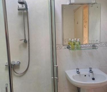 Pateley Bridge House | Lyndale Guesthouse
