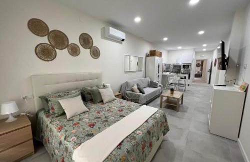 La Trinidad Apartment | Málaga centro estudio precioso 4
