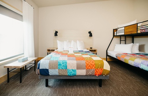 Division No. 10 Hotel | Métis Crossing