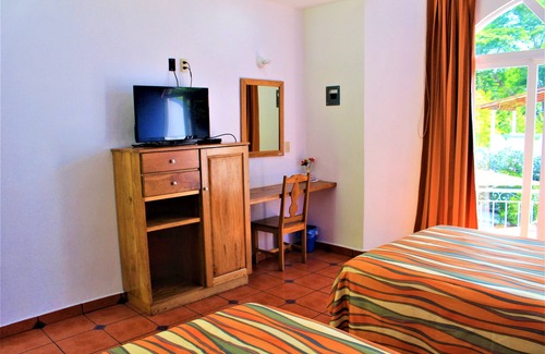 R Hotel | México Lindo
