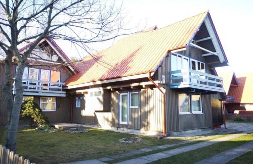Neringa House | Mūsų kiemas