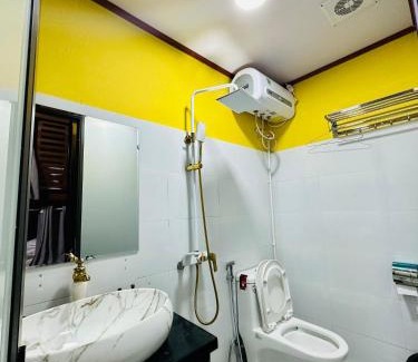 Dong Van Bed & Breakfast | Mị house homestay Đồng Văn