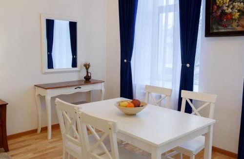 Zarichnyi District Apartment | M&M Aparthotel VIP