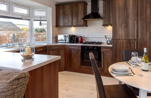 Mynytho Ski Chalet | M23 The Warren in the beautiful Abersoch