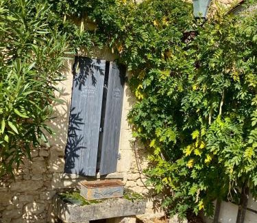 Sainte-Foy-la-Longue Bed & Breakfast | Ma demeure dans les vignes