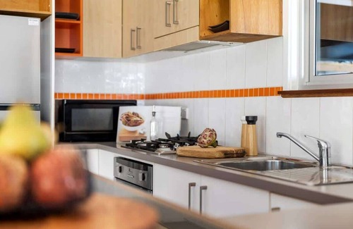 Huskisson House | Ma Te Kokorou - pet-friendly Huskisson pool escape