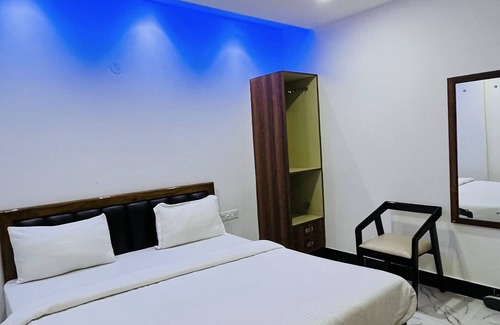Bhubaneshwar Hotel | Maa Gouri Central