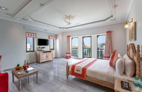 Shavri Colony Hotel | Maan Vilas By Stone Wood Udaipur