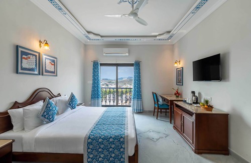 Shavri Colony Hotel | Maan Vilas By Stone Wood Udaipur