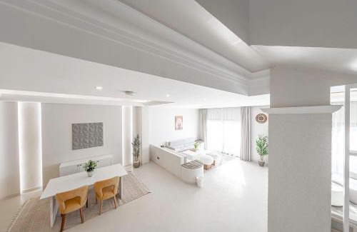 King Abdul Aziz Road Villa | Mabaat-Jasmine Greek Villa 4BR- 583 Villa 1