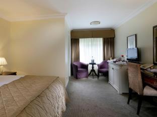 Stratford-upon-Avon Hotel | Macdonald Alveston Manor Hotel & Spa
