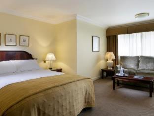 Stratford-upon-Avon Hotel | Macdonald Alveston Manor Hotel & Spa