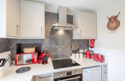 Taynuilt Cottage | MacLeary Apartment - an apartment that sleeps 2 guests in 1 bedroom