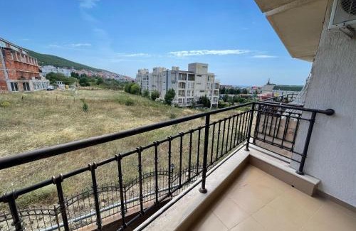 Intsaraki Apartment | Macon Residence - Premium Apartments