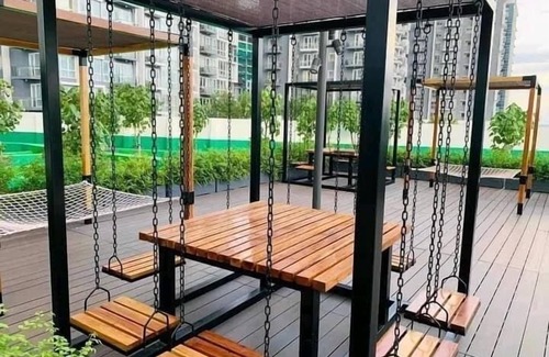 Lapu-Lapu Resort | MACTAN NEWTOWN 1-BEDROOM W/BALCONY & POOL ACCESS