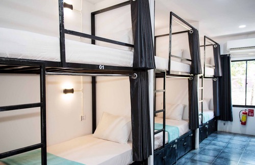 Koh Rong Sanloem Hostel | Mad Monkey Koh Rong
