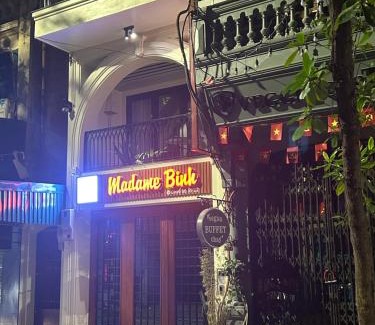 Truc Bach Apartment | Madame Binh