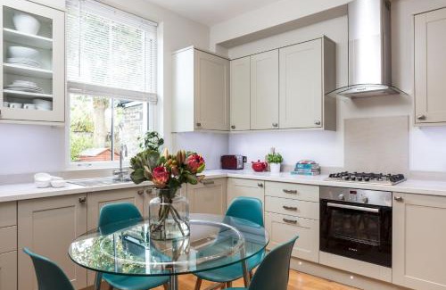 Balham Apartment | Madison Hill - Byrne Garden 1 - Two bedroom home