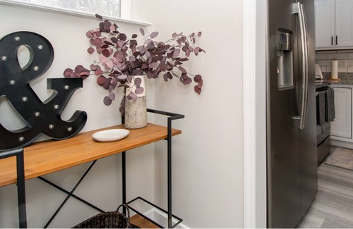 Heron Walk House | Madison Manor | Close to Downtown Fun!