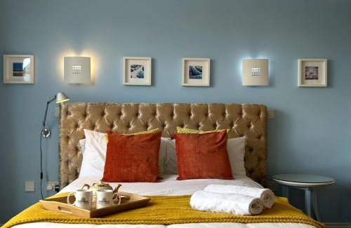Exmouth Apartment | Madison Wharf - Waterside - Balcony