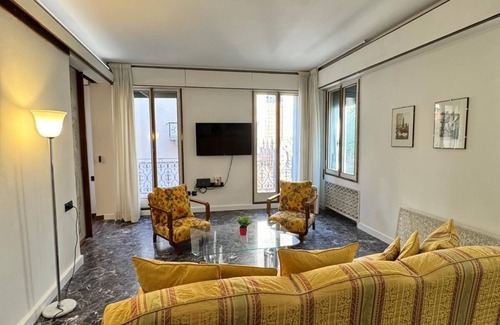 Castello Apartment | madoneta apartment