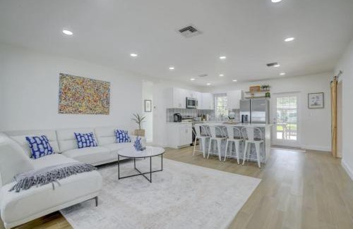 Citrus Isles House | Madrinas Cozy Three Bedroom One Bath with Spacious Backyard