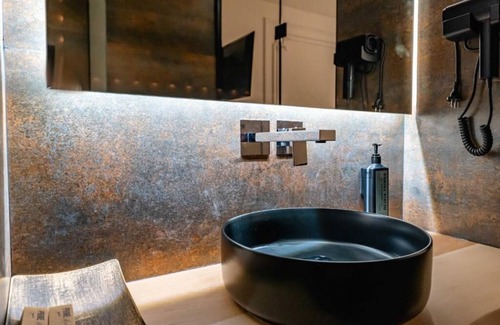 Qender Hotel | Mae Select Hotel