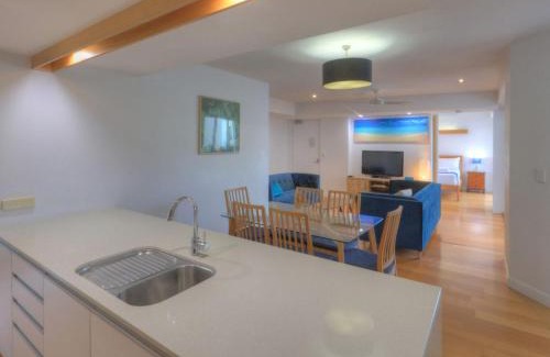 Horseshoe Bay Apartment | Maggies Beachfront Apartment 6