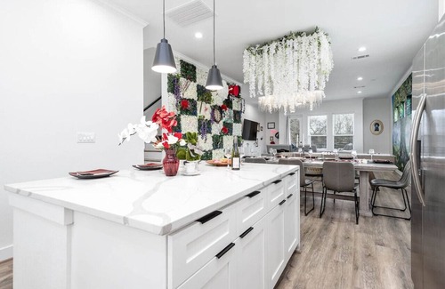 OST - South Union House | Magical Med Center: TVs, Games & Wonderland Fun