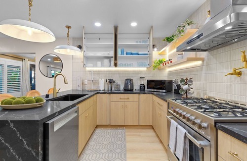 Sherwood Forest and Thistle Development Villa | Magical Villa - 10 BEDS near Disneyland and SoCal Gems