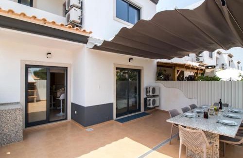 Mosqueira Villa | Magnólia O House - Pool View & Privat Garden & Garage