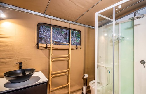 Nelly Bay RV Rental | Magnetic Glamping Tent 1