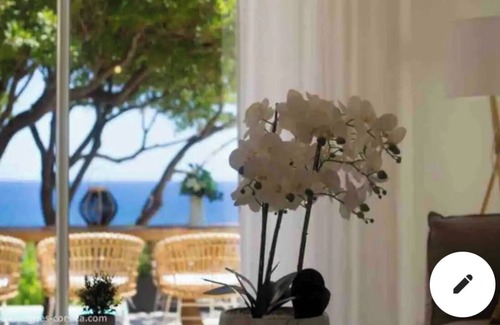 Solenzara Apartment | Magnificent 3-bedroom rental with sea view Private swimming pool