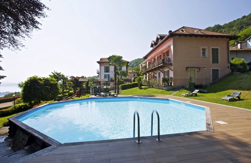 Carciano Apartment | Magnificent apartment in the dependence of a prestigious art nouveau villa with pool