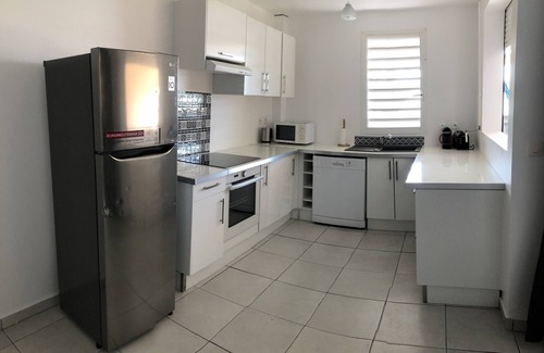 Le Gosier Apartment | Magnificent bright apartment near the beach
