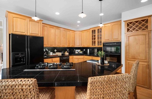 Bull Mountain House | Magnificent Bull Mountain Retreat on Greenspace, Pet Friendly, Huge Deck, Game Room, in Cul-de-Sac