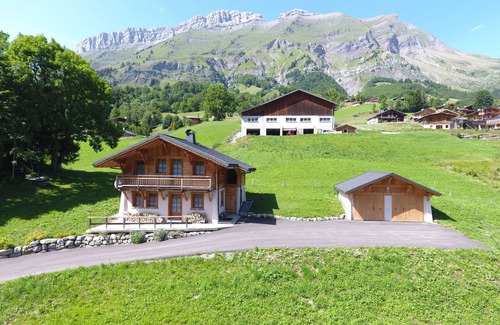 La Giettaz Ski Chalet | Magnificent Chalet with spa 3 bedrooms 6 to 8 people