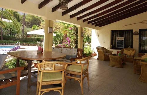 Parcent House | Magnificent Holiday Home in Parcent with Swimming Pool