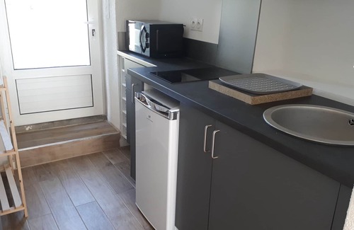 Moriani-Plage Apartment | Magnificent Studio located 250 meters from the sea, garden level, air-conditioned.