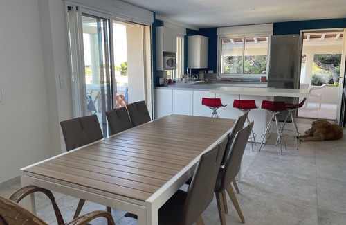 Leucate Villa | Magnificent villa facing the sea for 18 people
