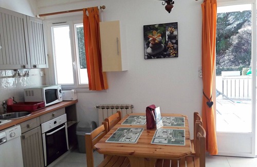 Greoux-les-Bains House | Magnifique Appartement T2: Rez de Jardin
