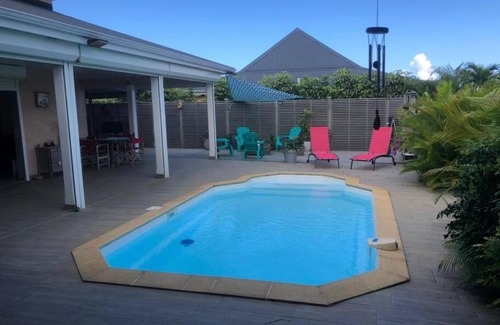 Sainte-Rose Villa | MAGNIFIQUE VILLA AVEC PISCINE ET JARDIN