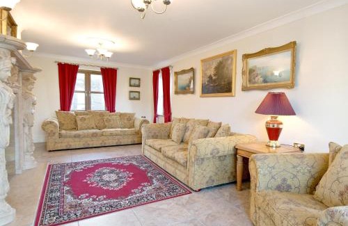 Aberaeron House | Magnolia Cottage