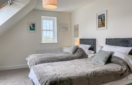 Appledore House | Magnolia Cottage
