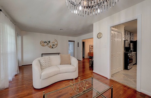 Willow Meadows/Willowbend Area House | Magnolia duplex
