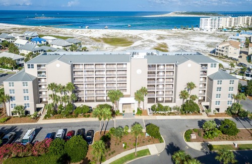 Holiday Isle Condo | Magnolia House 103 2 Bedroom Condo by RedAwning