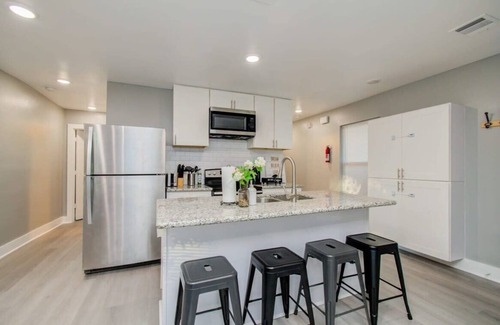 Greater East End House | Magnolia Park Urban Retreat - 2-BD/1-BA with Yard