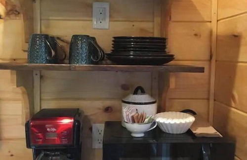 Clarkesville Cabin | Magnolia Tiny Home at Bleu Canoe