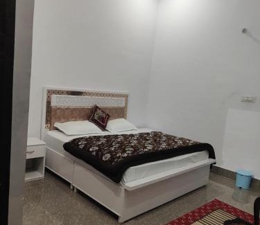 Shivanandi Hotel | Mahadev Hotel And Restaurant