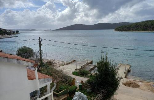 Molat Apartment | Mahar